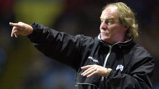 Sheffield Wednesday's manager Terry Yorath during the Worthington Cup, fourth round game between Aston Villa and Sheffield Wednesday at Villa Park, Birmingham. THIS PICTURE CAN ONLY BE USED WITHIN THE CONTEXT OF AN EDITORIAL FEATURE. NO WEBSITE/INTERNET USE UNLESS SITE IS REGISTERED WITH FOOTBALL ASSOCIATION PREMIER LEAGUE.