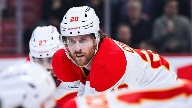 MONTREAL, QC - JANUARY 07: Calgary Flames left wing Blake Coleman (20) waits for a face-off during the Calgary Flames versus the Montreal Canadiens game on January 07, 2026, at Bell Centre in Montreal, QC
