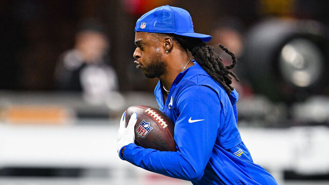 ATLANTA, GA - DECEMBER 29: Injured Los Angeles wide receiver Davante Adams (17) warms up prior to the start of the NFL game between the Los Angeles Rams and the Atlanta Falcons on December 29th, 2025 at Mercedes-Benz Stadium in Atlanta, GA.