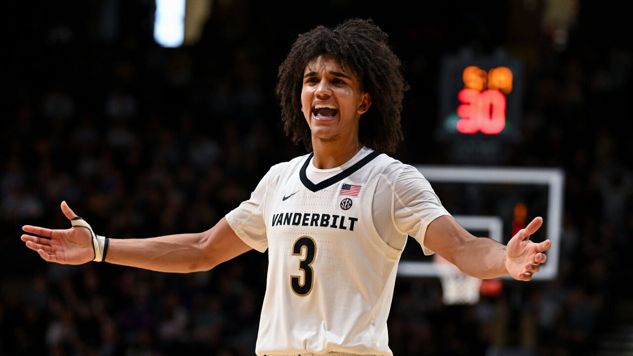 NASHVILLE, TENNESSEE - JANUARY 10: Tyler Tanner #3 of the Vanderbilt Commodores reacts to a foul in the second half against the LSU Tigers at Vanderbilt University Memorial Gymnasium on January 10, 2026 in Nashville, Tennessee.