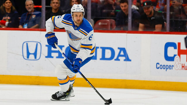 SUNRISE, FL - DECEMBER 20: St. Louis Blues defenseman Philip Broberg (6) looks on during the first period at a NHL game between the St Louis Blues and the Florida Panthers on December 20, 2025 at Amerant Bank Arena in Sunrise, FL.