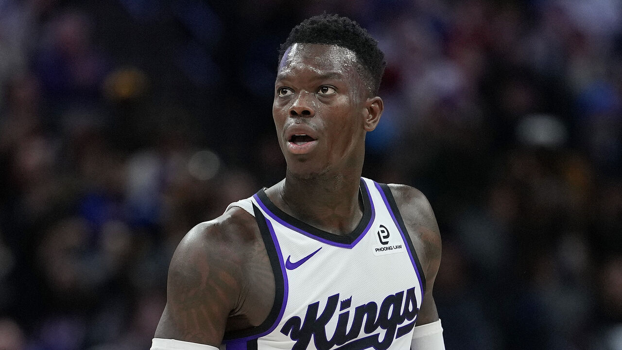 SACRAMENTO, CALIFORNIA - NOVEMBER 05: Dennis Schroder #17 of the Sacramento Kings reacts after making a three-point shot against the Golden State Warriors in the second half at Golden 1 Center on November 05, 2025 in Sacramento, California.