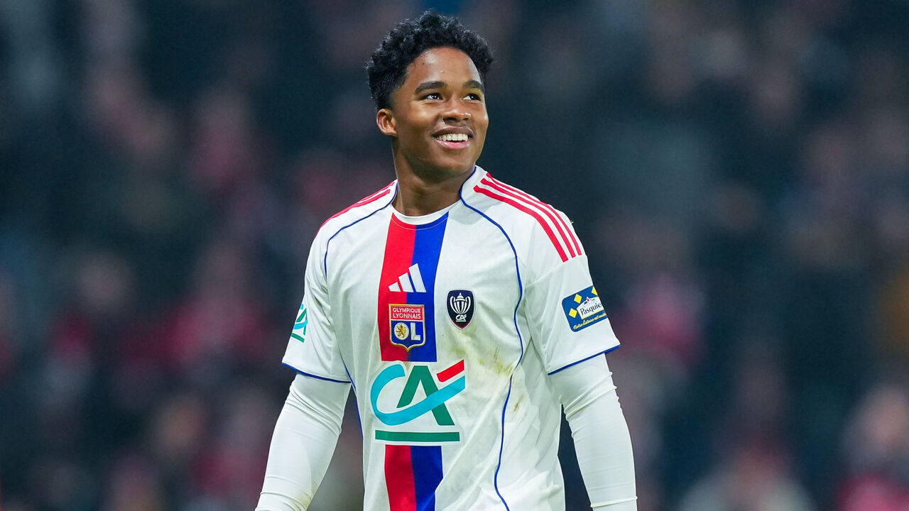 LILLE, FRANCE - JANUARY 11: Endrick of Olympique Lyonnais reacts during the French Cup match between Lille OSC and Olympique Lyonnais at Stade Pierre Mauroy on January 11, 2026 in Lille, France.