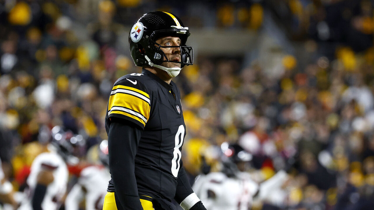 PITTSBURGH, PENNSYLVANIA - JANUARY 12: Aaron Rodgers #8 of the Pittsburgh Steelers reacts in the third quarter of an NFL wild card playoff game against the Houston Texans at Acrisure Stadium on January 12, 2026 in Pittsburgh, Pennsylvania.