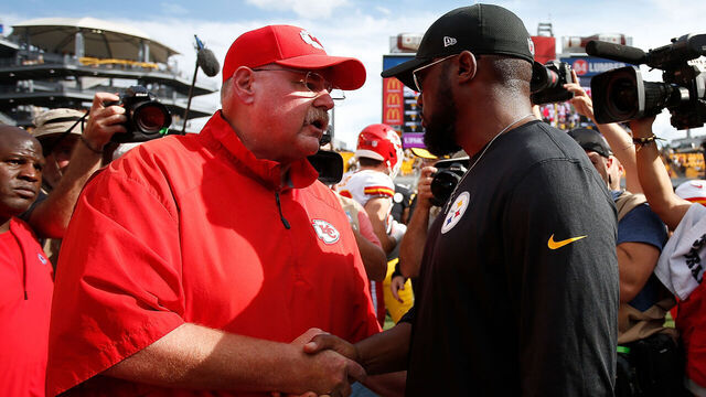 PITTSBURGH, PA - SEPTEMBER 16: Head coach Andy Reid of the Kansas City Chiefs shakes hands with head coach Mike Tomlin of the Pittsburgh Steelers at the conclusion of a 42-37 Chiefs victory at Heinz Field on September 16, 2018 in Pittsburgh, Pennsylvania.