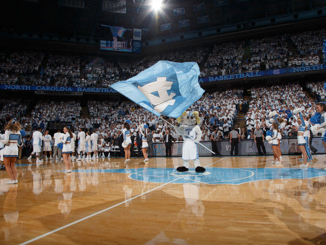 Report: UNC 2004-05 men's basketball team enrolled in 35 bogus classes