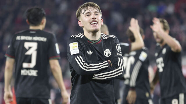 Köln, Germany - January 14: Lennart Karl of FC Bayern Muenchen celebrates after scoring his team's third goal during the Bundesliga match between 1. FC Köln and FC Bayern München at RheinEnergieSTADION on January 14, 2026 in Köln, Germany.