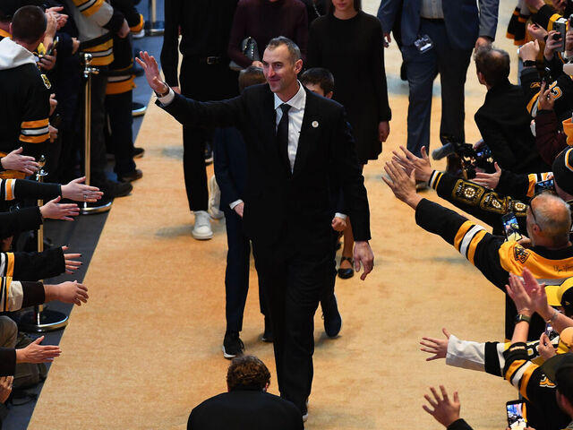 BOSTON, MASSACHUSETTS - JANUARY 15: Zdeno Chara of the Boston Bruins waves to fans on the golden carpet for his number retirement ceremony before the game against the Seattle Kraken at the TD Garden on January 15, 2026 in Boston, Massachusetts.