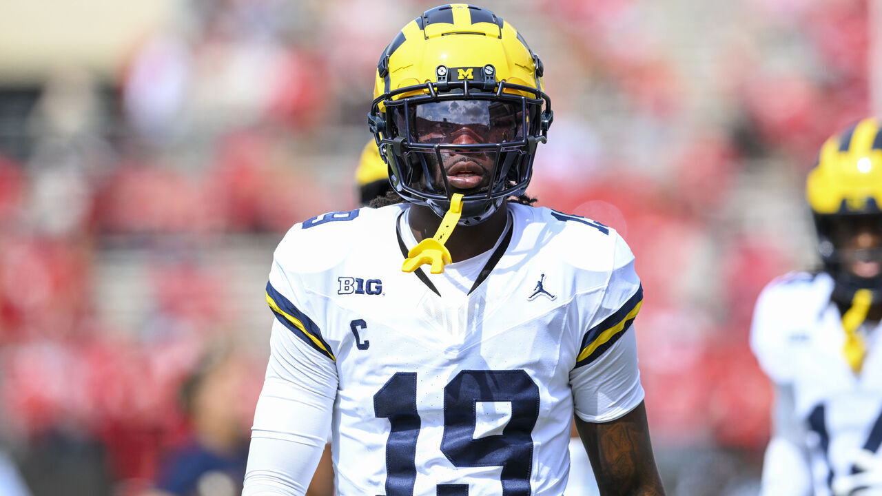 LINCOLN, NE - SEPTEMBER 20: Michigan defensive back Rod Moore (19) during the college football game between the Michigan Wolverines and the Nebraska Cornhuskers on September 20, 2025 at Tom Osborne Field at Memorial Stadium in Lincoln, NE.
