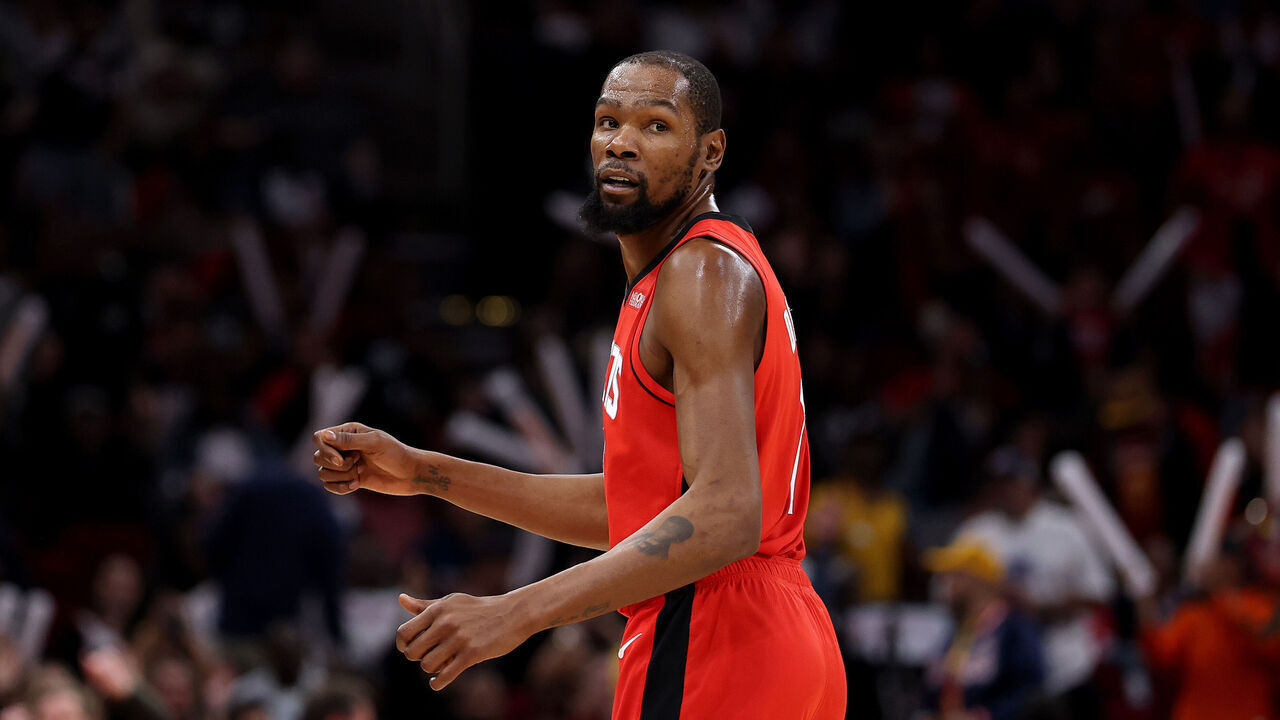 HOUSTON, TEXAS - JANUARY 16: Kevin Durant #7 of the Houston Rockets reacts after making a three pointer during the game against the Minnesota Timberwolves at Toyota Center on January 16, 2026 in Houston, Texas. User expressly acknowledges and agrees that, by downloading and or using this photograph, User is consenting to the terms and conditions of the Getty Images License Agreement.