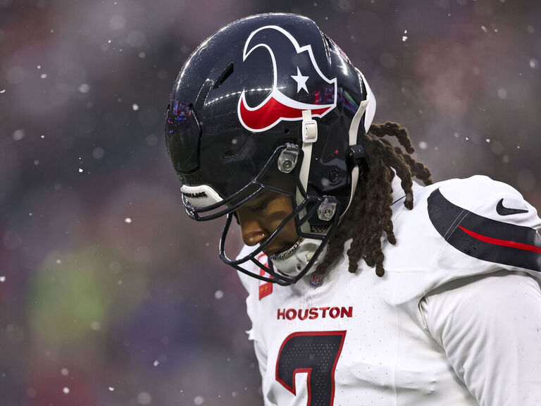 Stroud laments 4-INT outing in loss to Patriots: 'Wasn't my day"