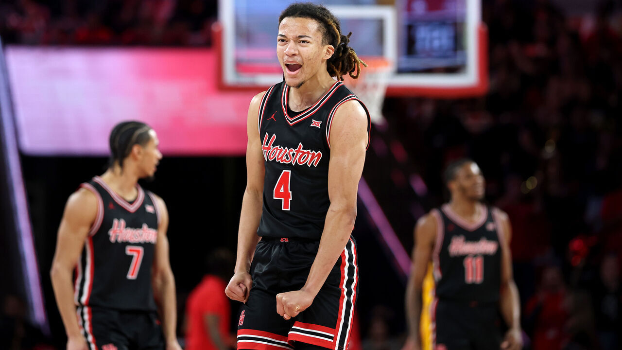 HOUSTON, TEXAS - JANUARY 18: Kingston Flemings #4 of the Houston Cougars reacts during the first half of the game against the Arizona State Sun Devils at Fertitta Center on January 18, 2026 in Houston, Texas.