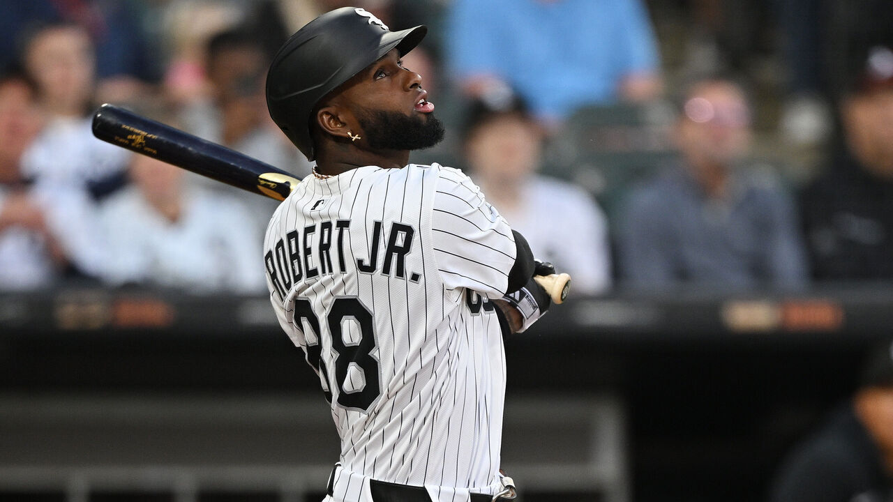 CHICAGO, ILLINOIS - AUGUST 25: Luis Robert #88 of the Chicago White Sox at bat against the Kansas City Royals at Rate Field on August 25, 2025 in Chicago, Illinois.