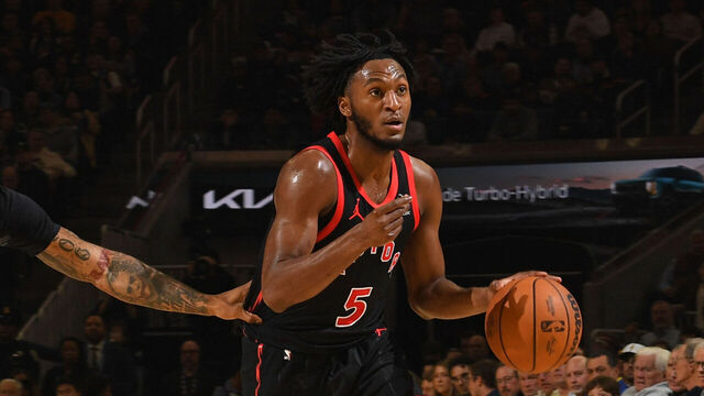 SAN FRANCISCO, CA - JANUARY 20: Immanuel Quickley #5 of the Toronto Raptors dribbles the ball during the game against the Golden State Warriors on January 20, 2026 at Chase Center in San Francisco, California. NOTE TO USER: User expressly acknowledges and agrees that, by downloading and or using this photograph, user is consenting to the terms and conditions of Getty Images License Agreement. Mandatory Copyright Notice: Copyright 2026 NBAE