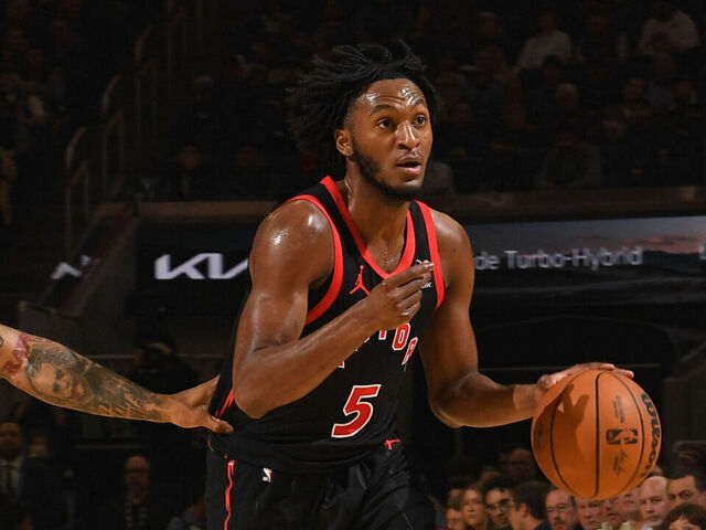 SAN FRANCISCO, CA - JANUARY 20: Immanuel Quickley #5 of the Toronto Raptors dribbles the ball during the game against the Golden State Warriors on January 20, 2026 at Chase Center in San Francisco, California. NOTE TO USER: User expressly acknowledges and agrees that, by downloading and or using this photograph, user is consenting to the terms and conditions of Getty Images License Agreement. Mandatory Copyright Notice: Copyright 2026 NBAE