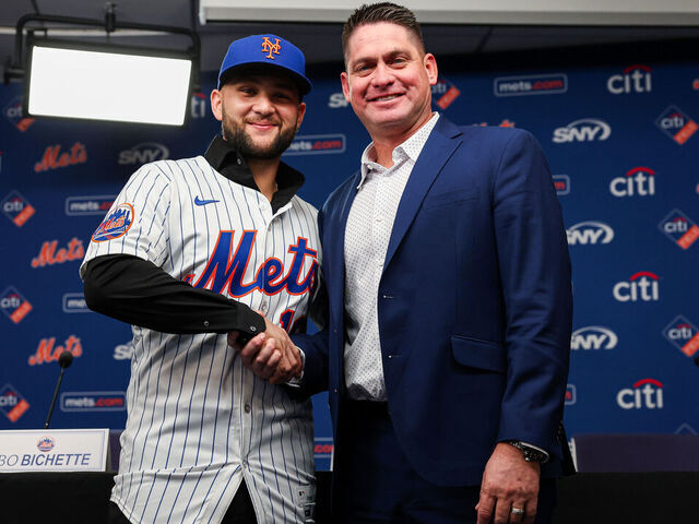 NEW YORK, NEW YORK - JANUARY 21: Bo Bichette #19 and Carlos Mendoza of the New York Mets pose for a photo during an introductory press conference after signing a contract with the New York Mets at Citi Field on January 21, 2026 in the Queens borough of New York City.