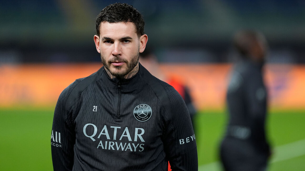 KUWAIT CITY, KUWAIT - JANUARY 7: Lucas Hernandez #21 of Paris Saint-Germain F.C. looks engaged during the LFP Champions Trophy Paris Saint Germain (PSG) Training MD-1 on January 7, 2026, Jaber Al-Ahmad International Stadium, Kuwait City, Kuwait.