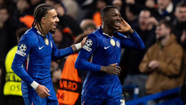 LONDON, ENGLAND - JANUARY 21: Moisés Caicedo of Chelsea celebrates with his teammate Malo Gusto of Chelsea after scoring his sides first goal during the UEFA Champions League 2025/26 League Phase MD7 match between Chelsea FC and Pafos FC at Stamford Bridge on January 21, 2026 in London, England.
