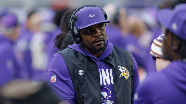 MINNEAPOLIS, MN - JANUARY 04: Minnesota Vikings defensive coordinator Brian Flores looks on during the second half of the NFL game between the Green Bay Packers and Minnesota Vikings on January 4th, 2026, at U.S. Bank Stadium in Minneapolis, MN.