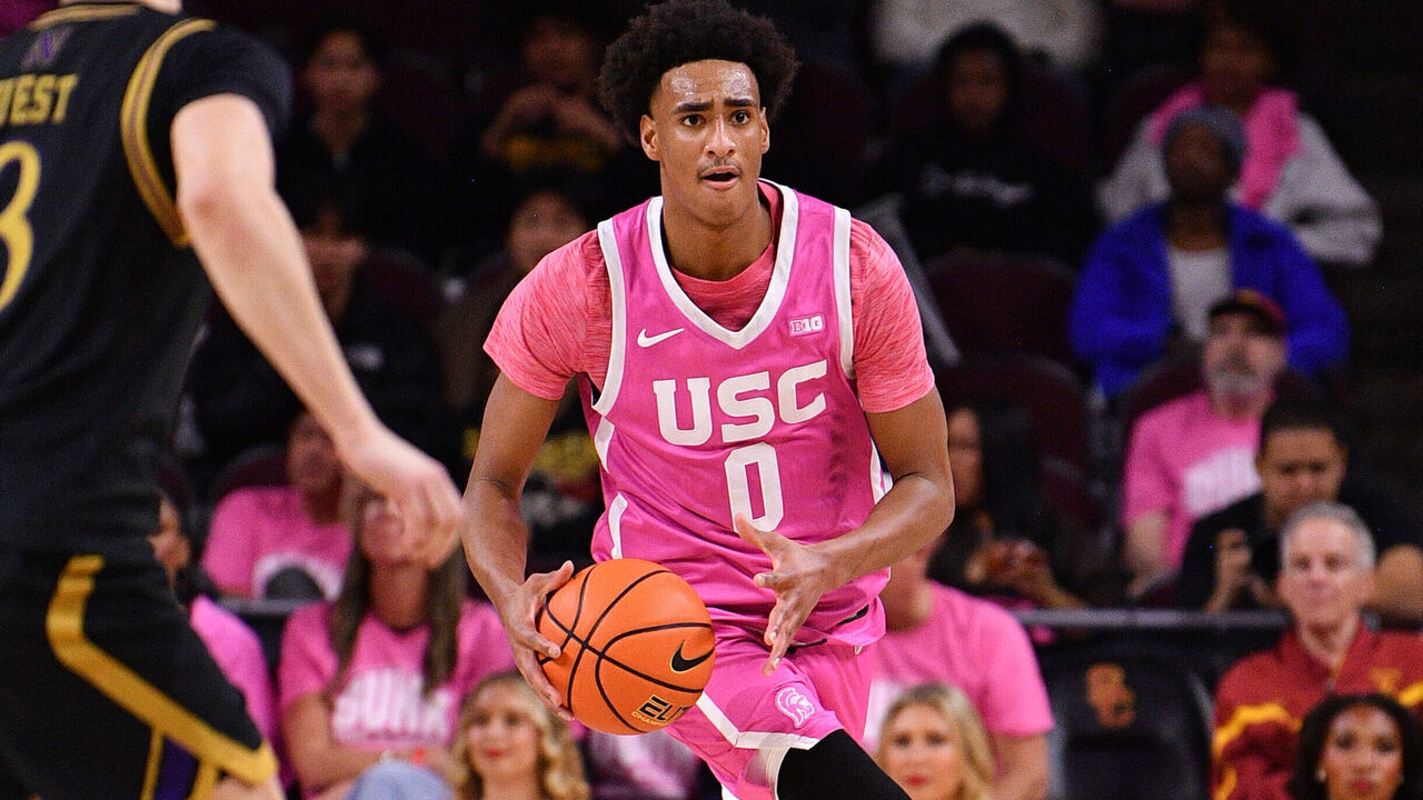 LOS ANGELES, CA - JANUARY 21: USC Trojans guard Alijah Arenas (0) dribbles up the court during the college basketball game between the Northwestern Wildcats and the USC Trojans on January 21, 2026 at Galen Center in Los Angeles, CA.