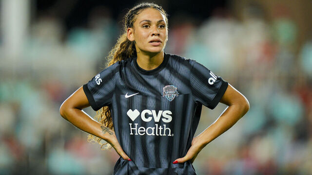 KANSAS CITY, MISSOURI - SEPTEMBER 13: Trinity Rodman #2 of Washington Spirit reacts during the second half against Kansas City Current at CPKC Stadium on September 13, 2025 in Kansas City, Missouri.