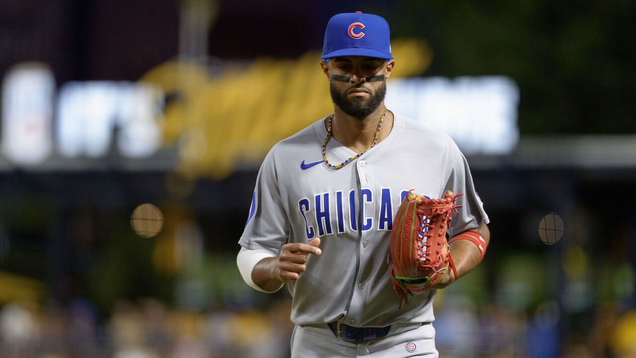 PITTSBURGH, PENNSYLVANIA - SEPTEMBER 16: Willi Castro #1 of the Chicago Cubs exits the field of play in a game against the Pittsburgh Pirates at PNC Park on September 16, 2025 in Pittsburgh, Pennsylvania.