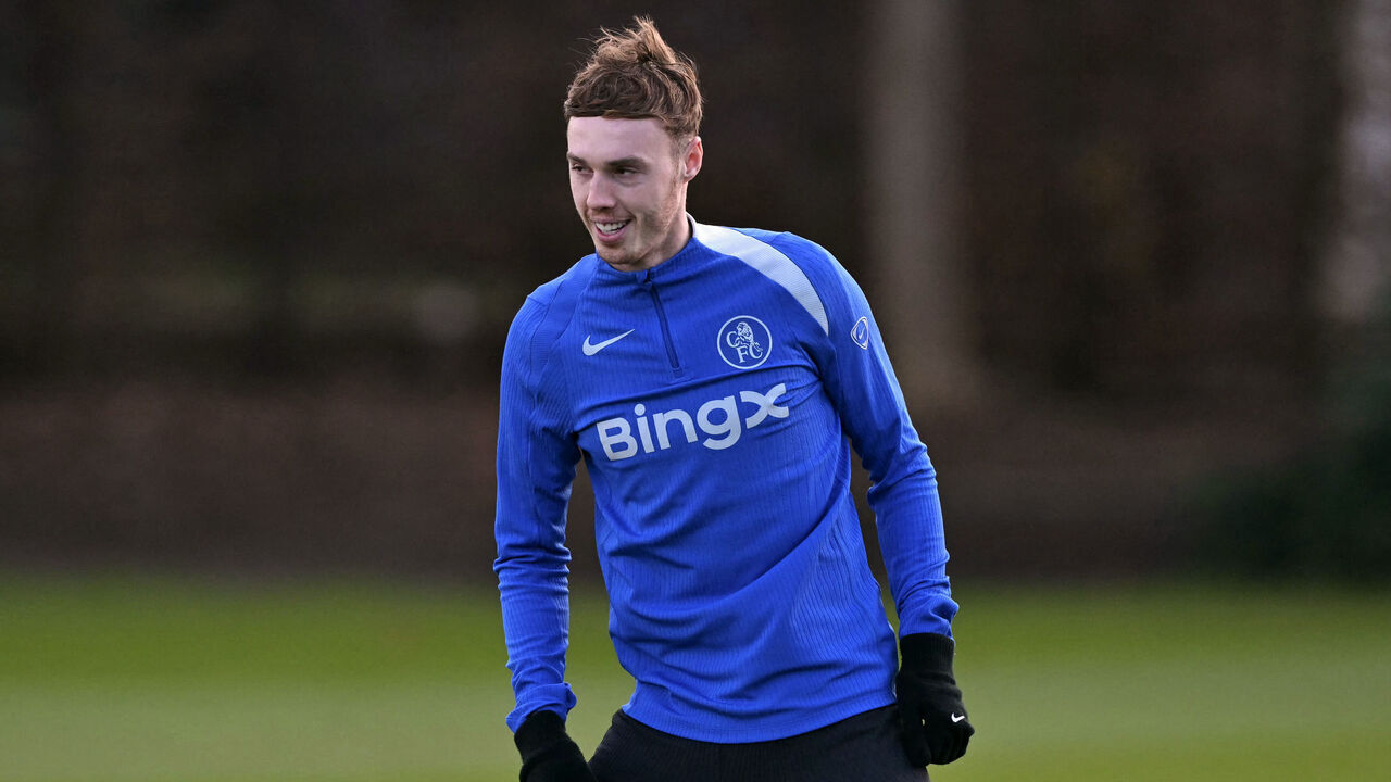 Chelsea's English midfielder #10 Cole Palmer takes part in a team training session at the Chelsea training ground in Cobham, west of London on January 20, 2026, on the eve of their UEFA Champions League, league phase football match against Pafos.