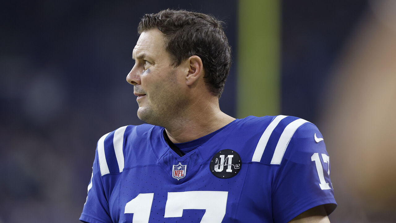 INDIANAPOLIS, IN - DECEMBER 28: Indianapolis Colts quarterback Philip Rivers (17) walks on the sidelines in the first quarter of play during an NFL game between the Jacksonville Jaguars and the Indianapolis Colts on December 28, 2025 at Lucas Oil Stadium, in Indianapolis, IN.