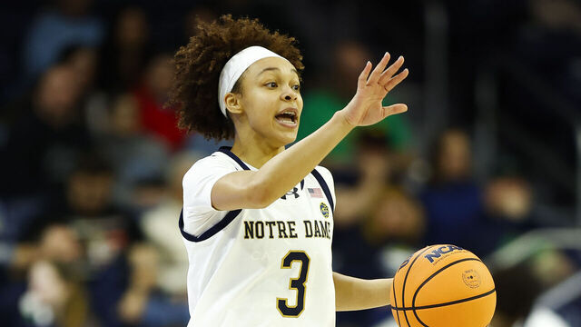 SOUTH BEND, IN - JANUARY 22: Notre Dame Fighting Irish guard Hannah Hidalgo (3) brings the ball up court in the third quarter of play during a women's college basketball game between the Miami (FL) Hurricanes and the Notre Dame Fighting Irish on January 22, 2026 at Purcell Pavilion in South Bend, IN.