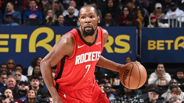 DETROIT, MI - JANUARY 23: Kevin Durant #7 of the Houston Rockets dribbles the ball during the game against the Detroit Pistons on January 23, 2026 at Little Caesars Arena in Detroit, Michigan. NOTE TO USER: User expressly acknowledges and agrees that, by downloading and/or using this photograph, User is consenting to the terms and conditions of the Getty Images License Agreement. Mandatory Copyright Notice: Copyright 2026 NBAE