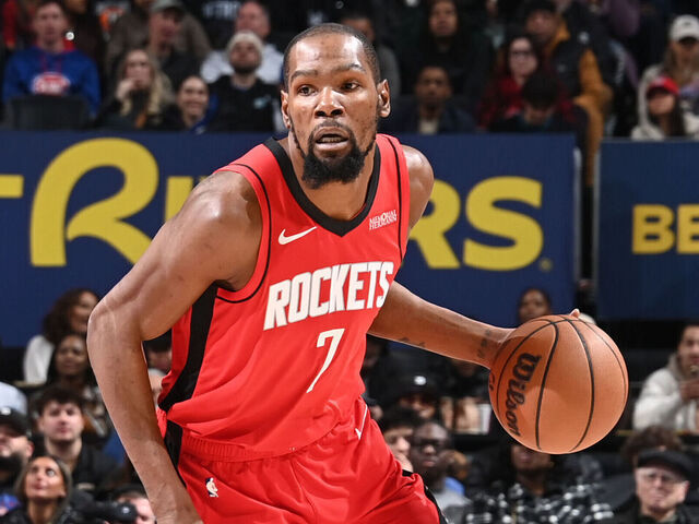 DETROIT, MI - JANUARY 23: Kevin Durant #7 of the Houston Rockets dribbles the ball during the game against the Detroit Pistons on January 23, 2026 at Little Caesars Arena in Detroit, Michigan. NOTE TO USER: User expressly acknowledges and agrees that, by downloading and/or using this photograph, User is consenting to the terms and conditions of the Getty Images License Agreement. Mandatory Copyright Notice: Copyright 2026 NBAE