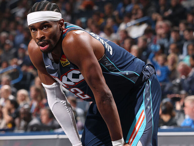 Image related to Shai out through All-Star break with abdominal strain