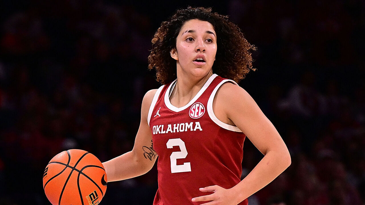 OKLAHOMA CITY, OKLAHOMA - DECEMBER 13: Aaliyah Chavez #2 of the Oklahoma Sooners handles the ball during the first half against the Oklahoma State Cowgirls at Paycom Center on December 13, 2025 in Oklahoma City, Oklahoma.