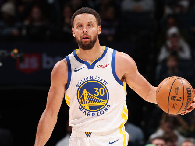 MINNEAPOLIS, MN - JANUARY 25: Stephen Curry #30 of the Golden State Warriors dribbles the ball during the game against the Minnesota Timberwolves on January 25, 2026 at Target Center in Minneapolis, Minnesota. Mandatory Copyright Notice: Copyright 2026 NBAE