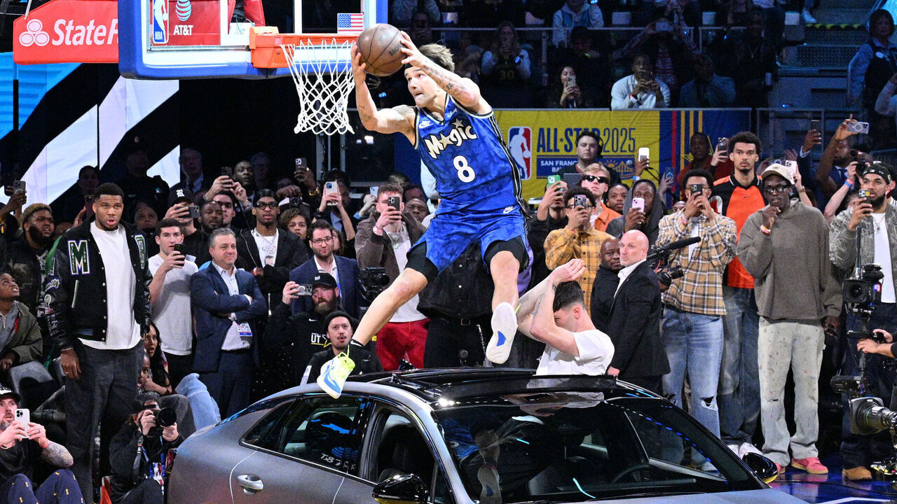 SAN FRANCISCO, CA - FEBRUARY 15: (EDITORS NOTE: Dunk Sequence 4 of 6): Mac McClung #8 of the Orlando Magic dunks the ball AT&T Slam Dunk Contest as a part of State Farm All-Star Saturday Night on Saturday, February 15, 2025 at Chase Center in San Francisco, California. NOTE TO USER: User expressly acknowledges and agrees that, by downloading and/or using this Photograph, user is consenting to the terms and conditions of the Getty Images License Agreement. Mandatory Copyright Notice: Copyright 2025 NBAE