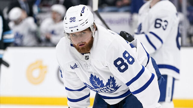 SALT LAKE CITY, UT - JANUARY 13: William Nylander (88) of the Toronto Maple Leafs awaits a face-off during an NHL game between the Toronto Maple Leafs and the Utah Mammoth on January 13, 2026 at the Delta Center in Salt Lake City, UT.