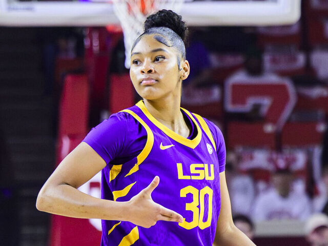 NORMAN, OKLAHOMA - JANUARY 18: Jada Richard #30 of the LSU Tigers in action against the Oklahoma Sooners at the Lloyd Noble Center on January 18, 2025 in Norman, Oklahoma. (Photo by Kristen Young/University Images via Getty Images}