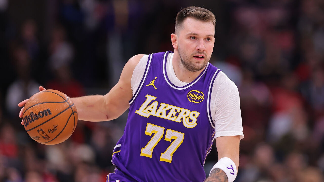 CHICAGO, IL - JANUARY 26: Luka Doncic #77 of the Los Angeles Lakers brings the ball up court during the first half against the Chicago Bulls on January 26, 2026 at the United Center in Chicago, Illinois.