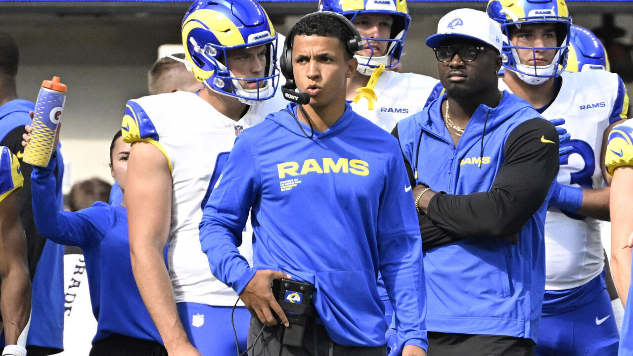 Inglewood, CA - August 09: Coach Nate Scheelhaase of the Los Angeles Rams in the first half of a NFL football game at SoFi Stadium in Inglewood on Saturday, August 9, 2025.