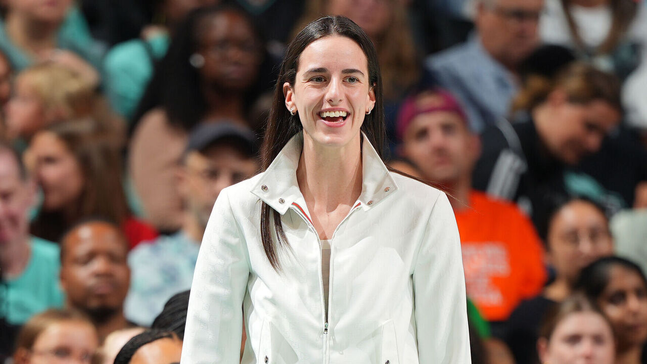 Clark joining NBC's 'Sunday Night Basketball' for Lakers-Knicks pregame | theScore.com