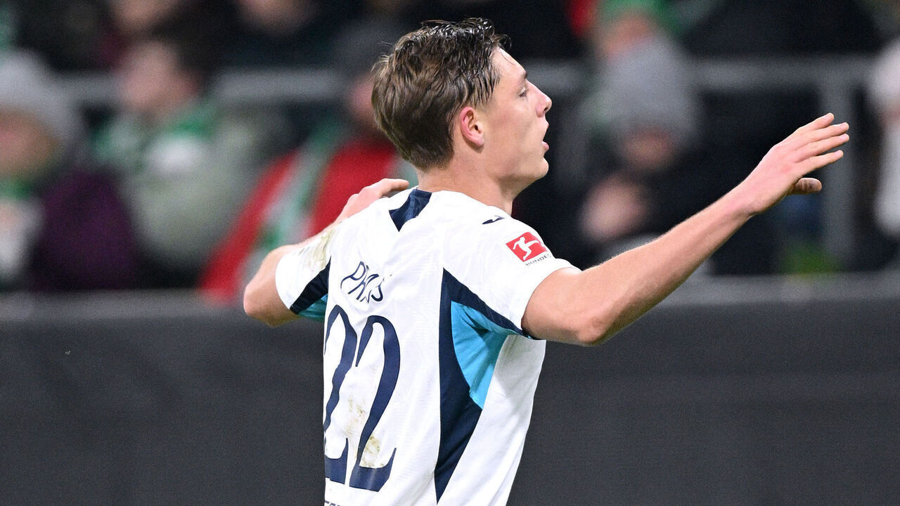 BREMEN, GERMANY - JANUARY 27: Alexander Prass of TSG 1899 Hoffenheim celebrates scoring his team's first goal during the Bundesliga match between SV Werder Bremen and TSG Hoffenheim at Weserstadion on January 27, 2026 in Bremen, Germany.