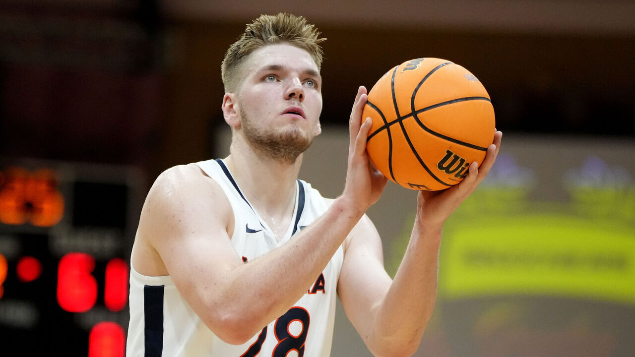 WHITE SULPHUR SPRINGS, WV - NOVEMBER 21: Thijs de Ridder #28 of the Virginia Cavaliers takes a foul shot during the Skechers Greenbrier Tip Off college basketball game against the Northwestern Wildcats in the Colonial Hall at The Greenbrier Resort on November 21, 2025 in White Sulphur Springs, West Virginia.