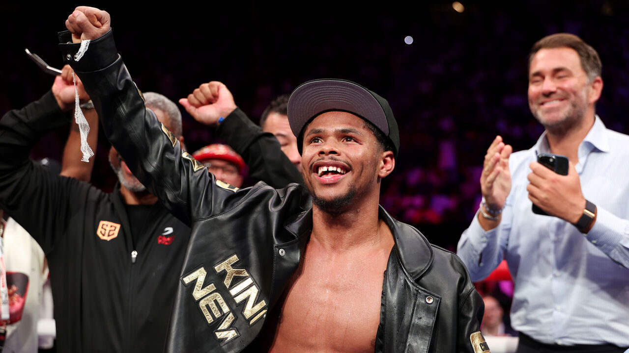 NEW YORK, NEW YORK - JULY 12: Shakur Stevenson celebrates after defeating William Zepeda in their WBC lightweight title fight at USTA Billie Jean King National Tennis Center on July 12, 2025 in New York City.