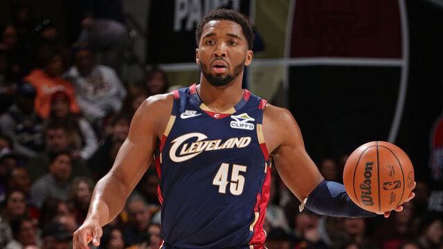 CLEVELAND, OH - JANUARY 28: Donovan Mitchell #45 of the Cleveland Cavaliers dribbles the ball during the game against the Los Angeles Lakers on January 28, 2026 at Rocket Arena in Cleveland, Ohio. NOTE TO USER: User expressly acknowledges and agrees that, by downloading and/or using this Photograph, user is consenting to the terms and conditions of the Getty Images License Agreement. Mandatory Copyright Notice: Copyright 2026 NBAE