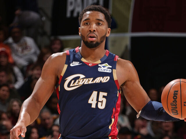 CLEVELAND, OH - JANUARY 28: Donovan Mitchell #45 of the Cleveland Cavaliers dribbles the ball during the game against the Los Angeles Lakers on January 28, 2026 at Rocket Arena in Cleveland, Ohio. NOTE TO USER: User expressly acknowledges and agrees that, by downloading and/or using this Photograph, user is consenting to the terms and conditions of the Getty Images License Agreement. Mandatory Copyright Notice: Copyright 2026 NBAE