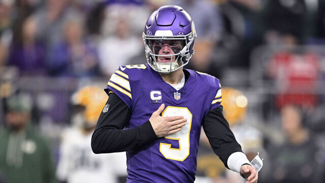 MINNEAPOLIS, MINNESOTA - JANUARY 04: J.J. McCarthy #9 of the Minnesota Vikings reacts during the first quarter against the Green Bay Packers at U.S. Bank Stadium on January 04, 2026 in Minneapolis, Minnesota.