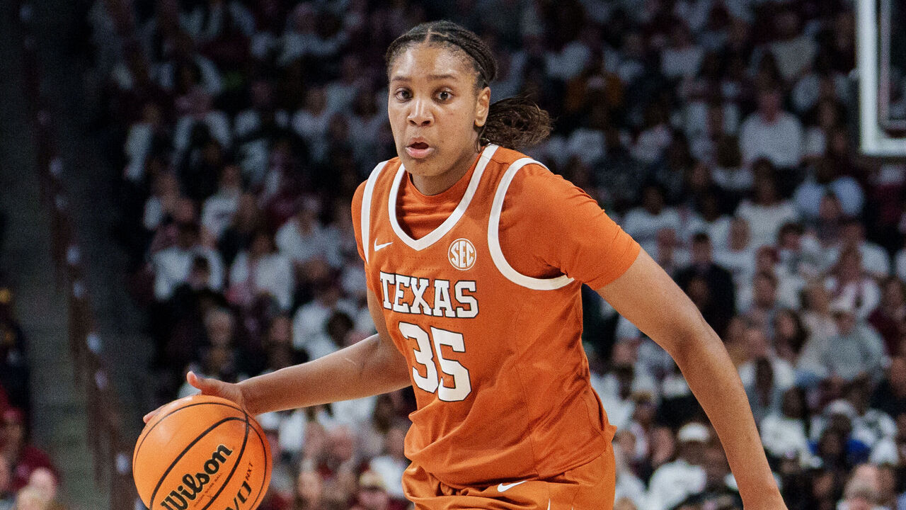 COLUMBIA, SOUTH CAROLINA - JANUARY 15: Madison Booker #35 of the Texas Longhorns plays against the South Carolina Gamecocks during their game at Colonial Life Arena on January 15, 2026 in Columbia, South Carolina.