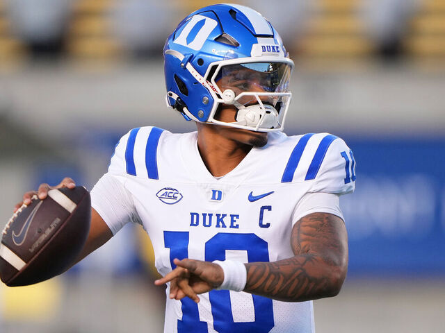BERKELEY, CALIFORNIA - OCTOBER 04: Darian Mensah #10 of the Duke Blue Devils warms up prior to the start of the game against the \California Golden Bears at California Memorial Stadium on October 04, 2025 in Berkeley, California.