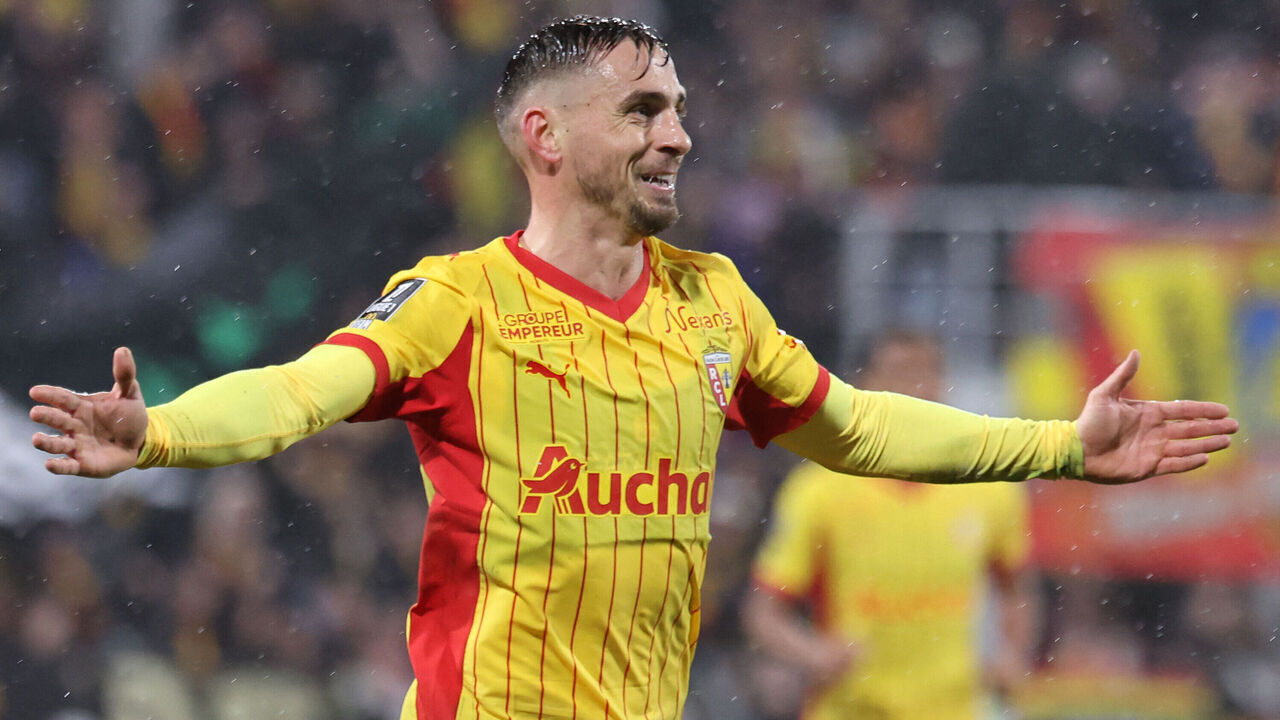 Lens' French defender #02 Ruben Aguilar celebrates after scroring Lens' first goal during the French L1 football match between RC Lens and Le Havre AC at the Stade Bollaert-Delelis in Lens, northern France, on January 30, 2026.