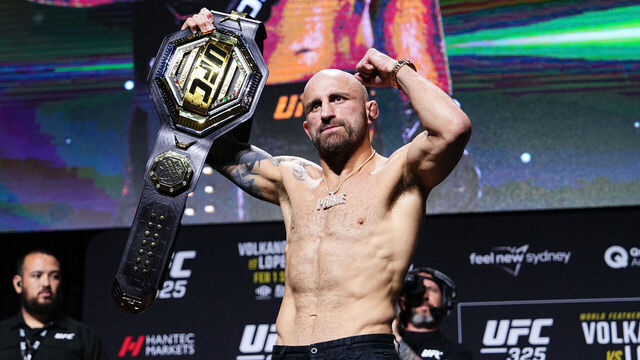 SYDNEY, AUSTRALIA - JANUARY 29: Alexander Volkanovski of Australia is seen on stage during the UFC 325 Press Conference at Sydney Event Centre on January 29, 2026 in Sydney, Australia.